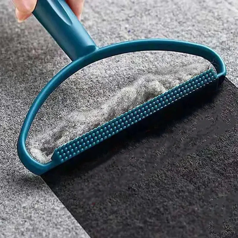 Portable Lint Roller and Fabric Shaver – Pet Hair and Lint Remover