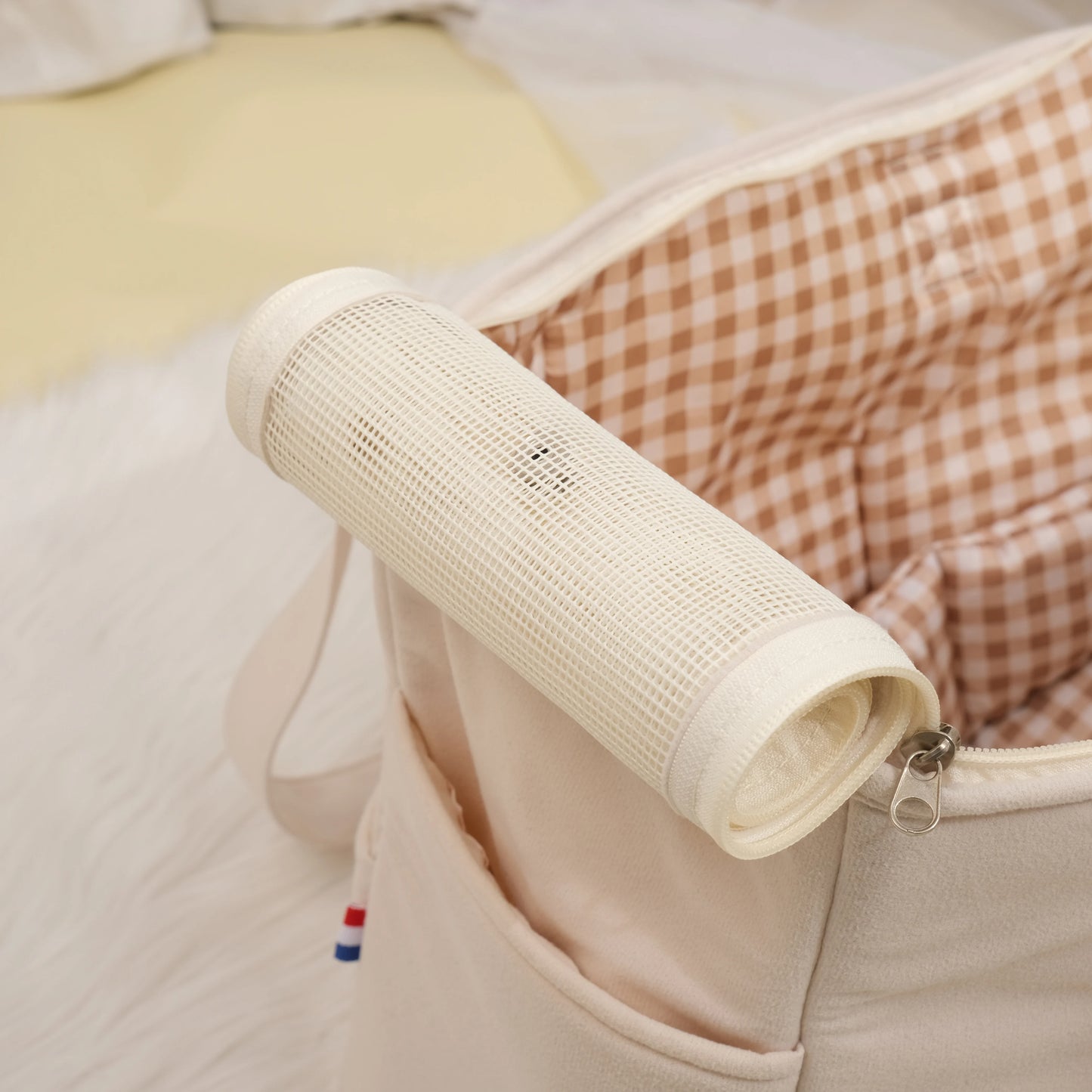 Pet Carrier Shoulder Bag For Going Out, With Breathable Design Can Be Carried By Hand, Suitable For Dogs